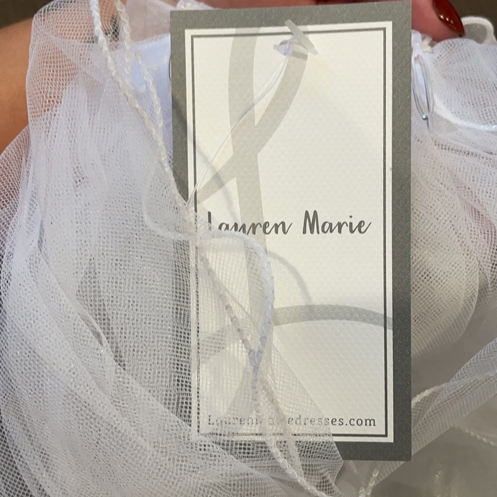 Veil - Picture 5 of 5